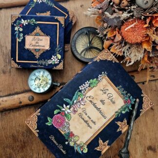 "La Voie des Enchanteresses" : Grimoire et Oracle